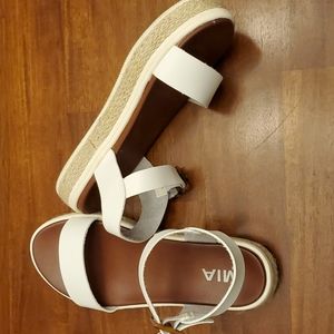 MIA Lunna Sandal - Natural